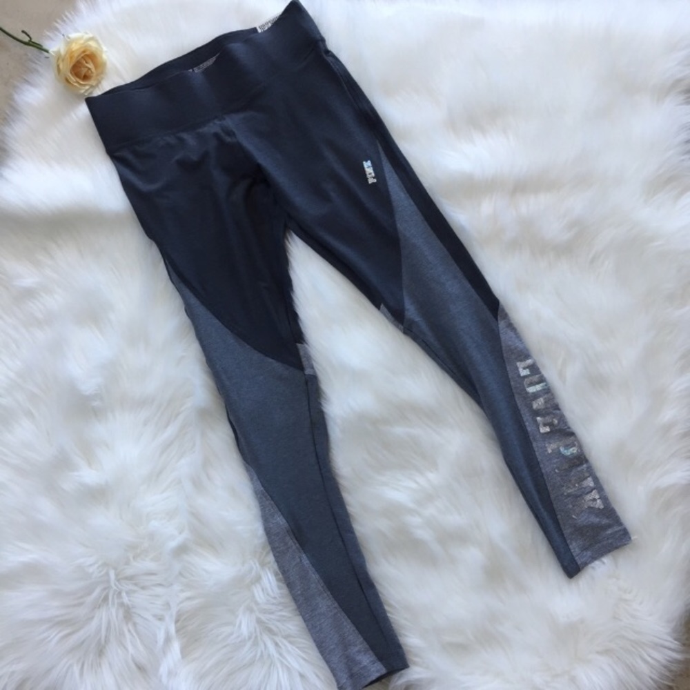 🚫TRADED🚫🖤VS PINK Super Soft Leggings🖤 - Picture 2 of 7